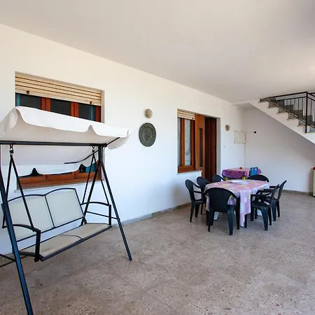 Beautiful House 350m From The Apartment