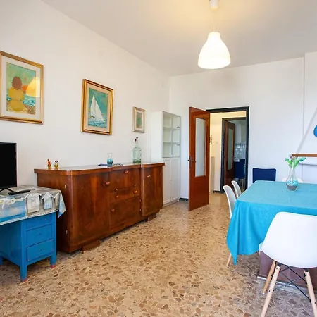 Beautiful House 350m From The Apartment *