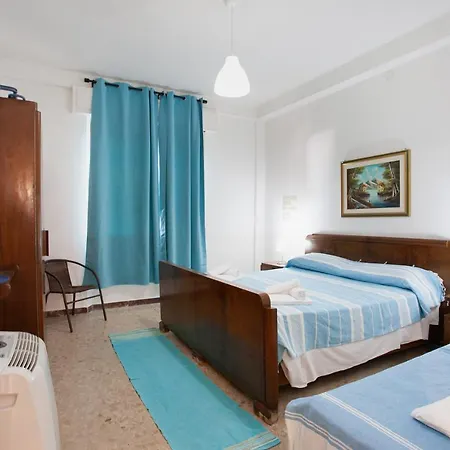Beautiful House 350m From The Apartment La Caletta