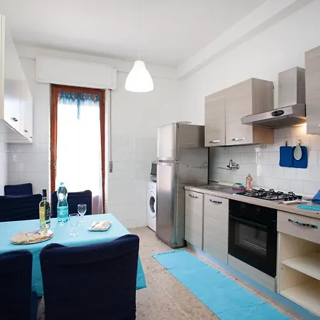 Beautiful House 350m From The Apartment
