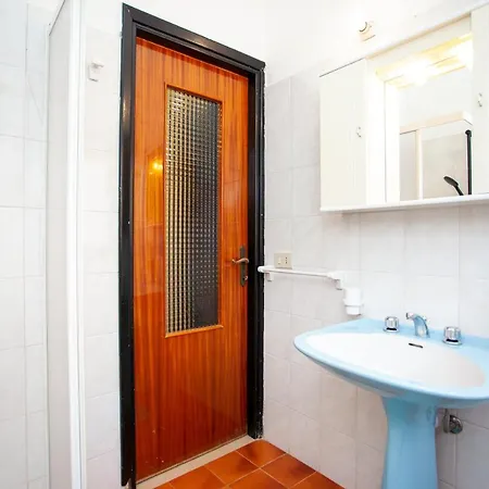 Apartment Beautiful House 350m From The La Caletta